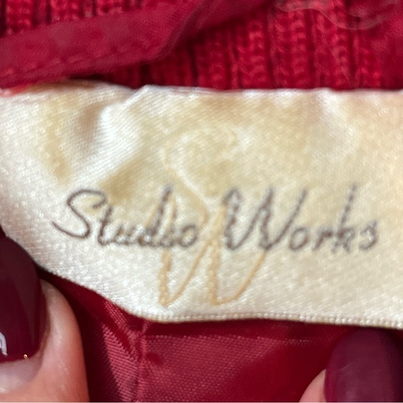 RED Puffer Vest womens M Pockets Sleeveless Jacket RIBBED BAND NECK M cinch Ties - Picture 10 of 16